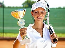 Deltag i tennisturneringer i Spanien på træningslejr tennis i Barcelona 