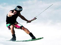 Fart og spænding på wakeboard i Barcelona