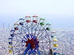 Tibidabo forlystelsespark i Barcelona, Spanien, sjov for små og store